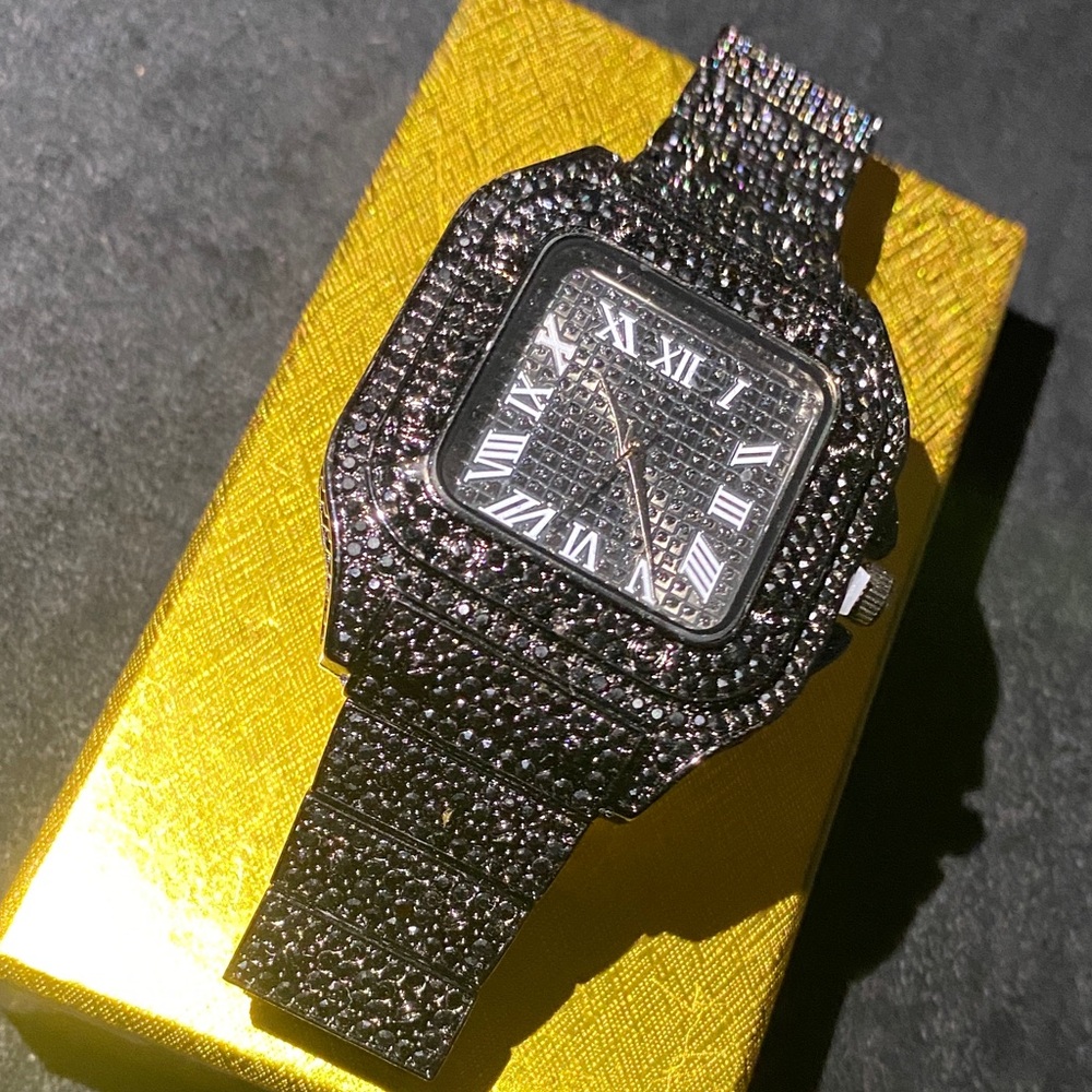 Black ice resizable watch